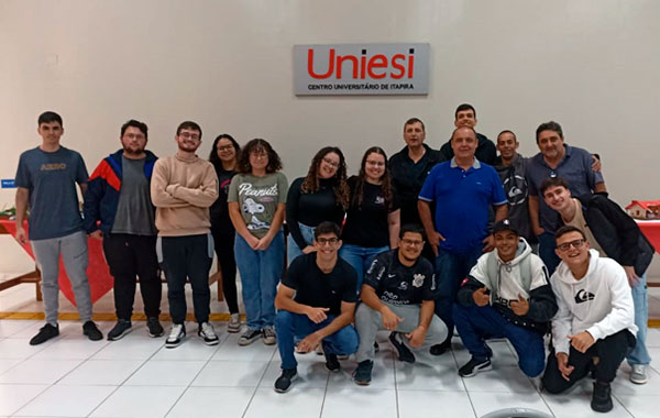 Alunos de Ciência da Computação Apresentam Protótipos Inovadores