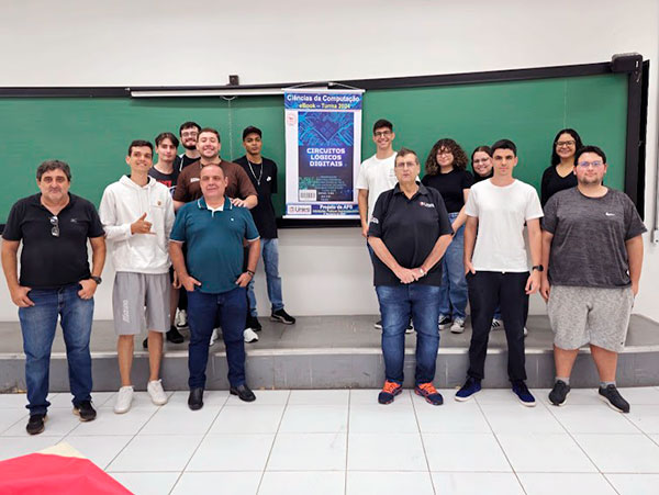 UNIESI lança livros desenvolvidos por alunos de Ciência da Computação