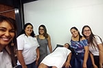 Alunas do curso de Estética e Cosmética do UNIESI participaram de um curso de massagem<
