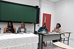 Debate sobre o tema Trabalho Social com Famílias
